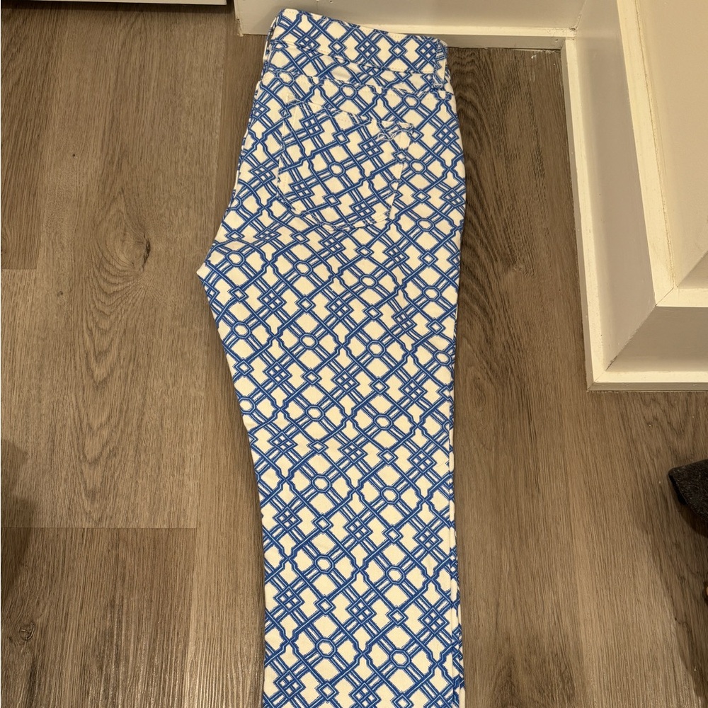 Vinyard Vines Blue and White Geometric Pattern Pants